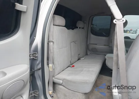 2000 Toyota Tundra Sr5 V8 from USA, damaged, VIN 5TBBT4411YS092876